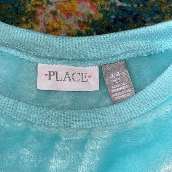 Plush fuzzy butterfly pull over - Picture 3 of 4